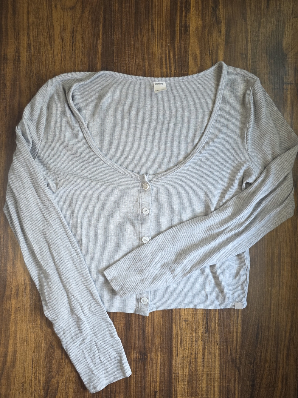 Gilly Hicks Light Gray Ribbed Long-Sleeve Button Crop Top